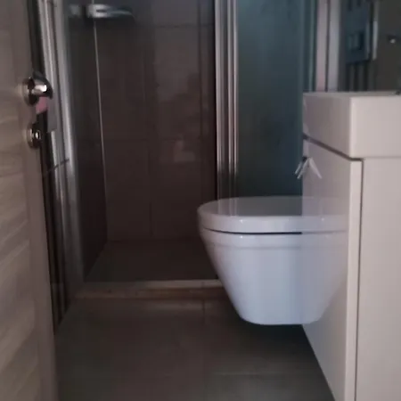 Hotel Mit Blick Auf Und Berge In Izmir